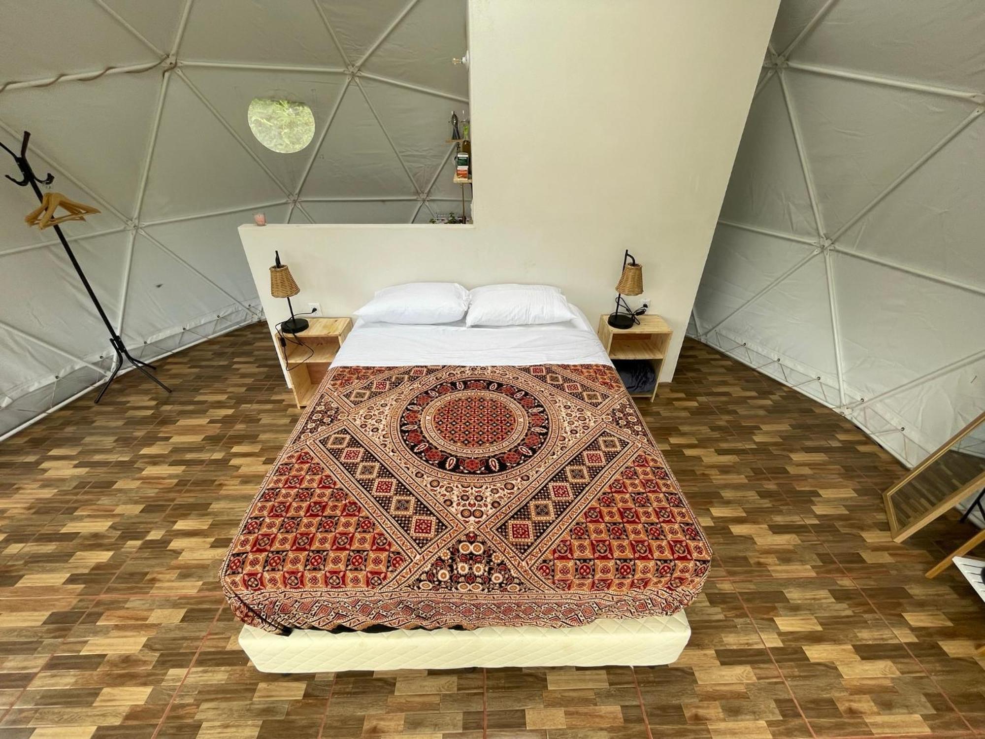La Comarca River Glamping Dome Near Manuel Antonio Dış mekan fotoğraf