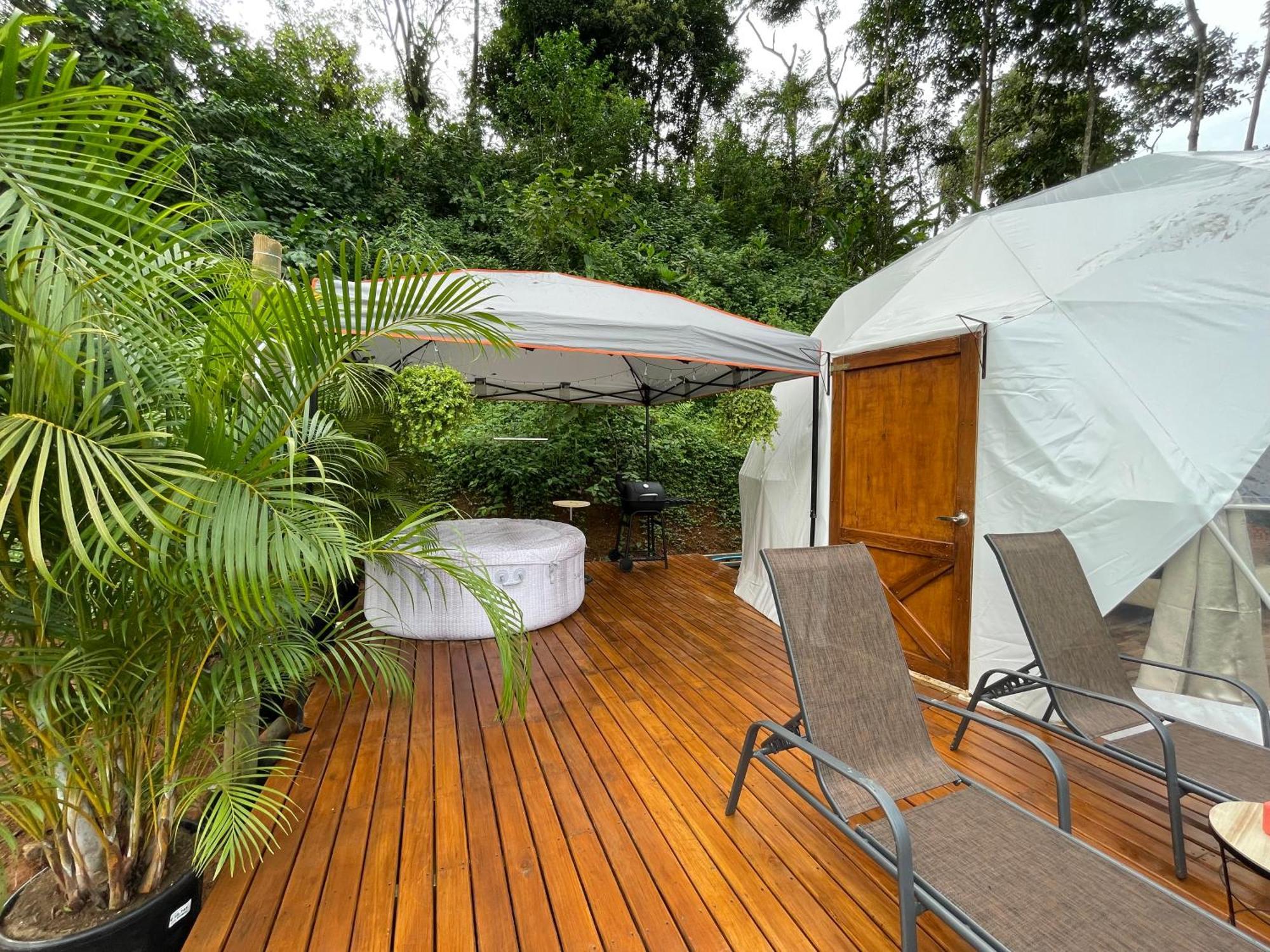 La Comarca River Glamping Dome Near Manuel Antonio Dış mekan fotoğraf