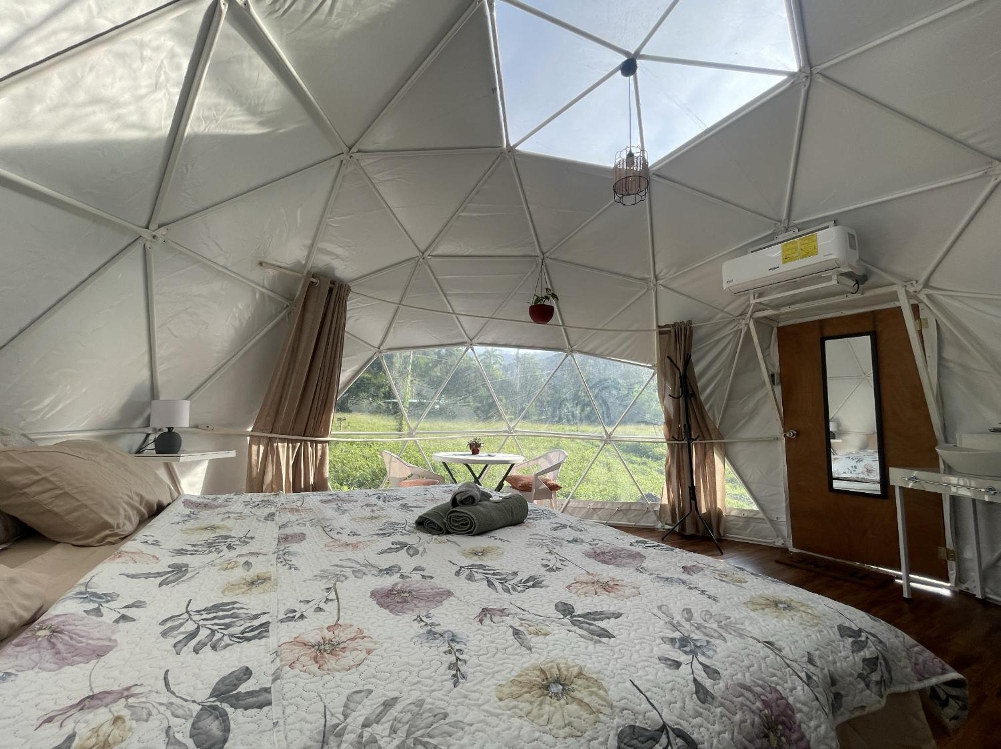 La Comarca River Glamping Dome Near Manuel Antonio Dış mekan fotoğraf